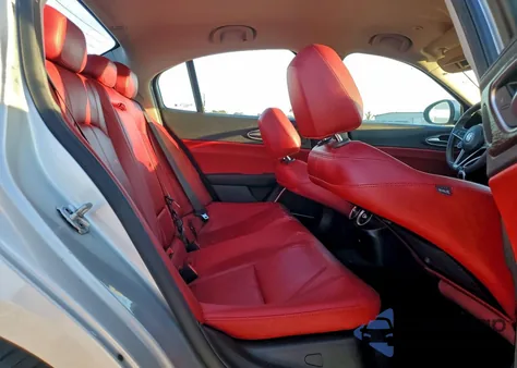 2019 Alfa Romeo Giulia из США, поврежденный, VIN ZARFAMAN1K7597989